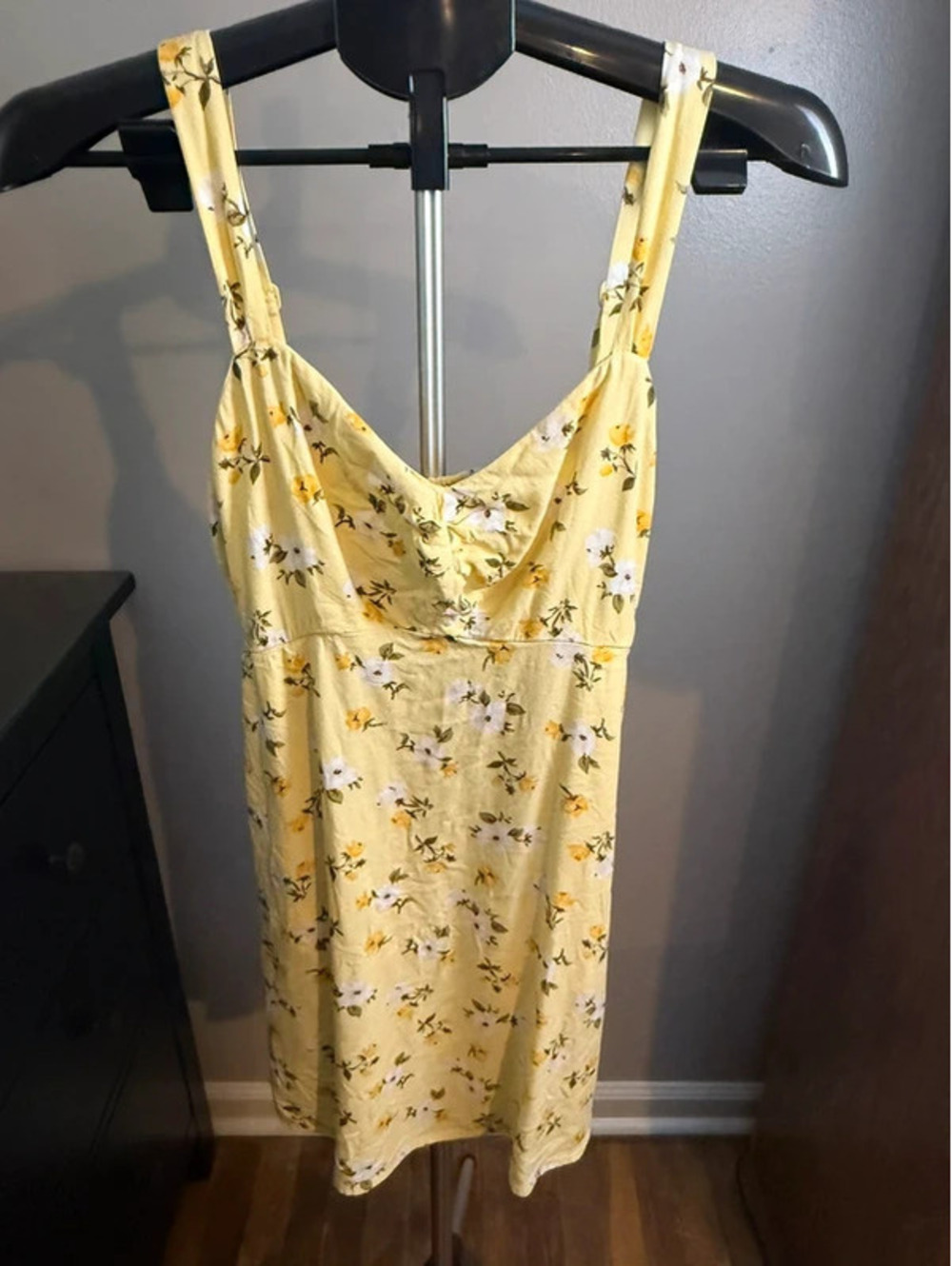 Old Navy Women’s Small Yellow Floral Smocked Mini Dress NWOT